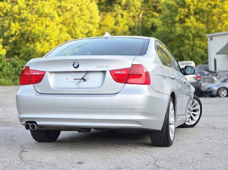 Used 2009 BMW 328i Sedan RWD image 3