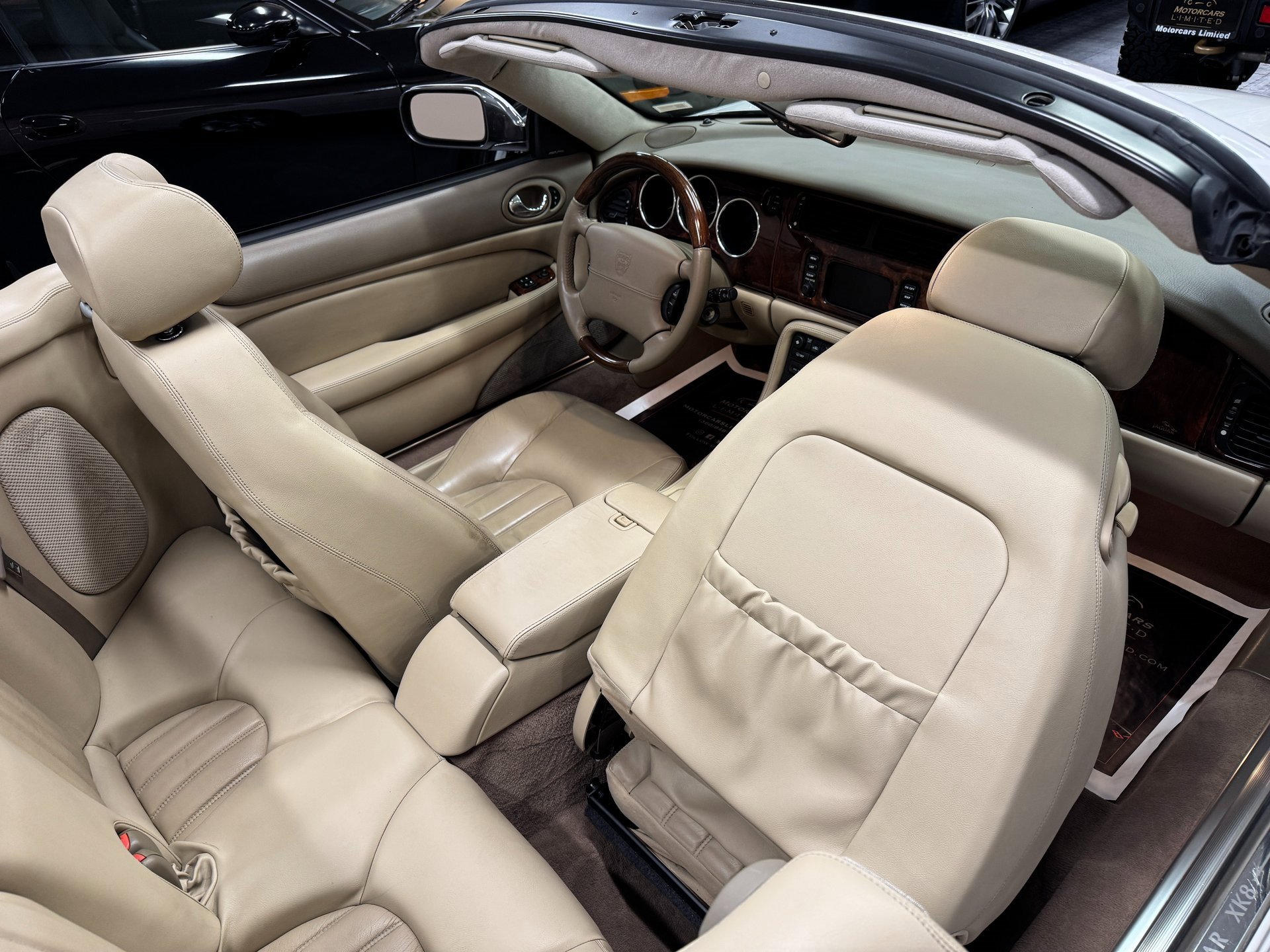 Used 2003 Jaguar XK8 Convertible image 15