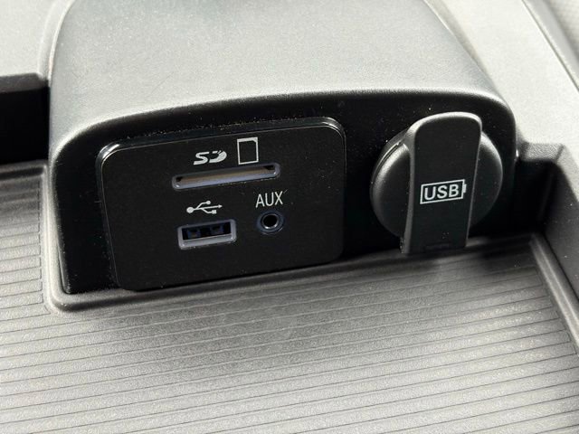 Used 2016 RAM 1500 Limited image 23