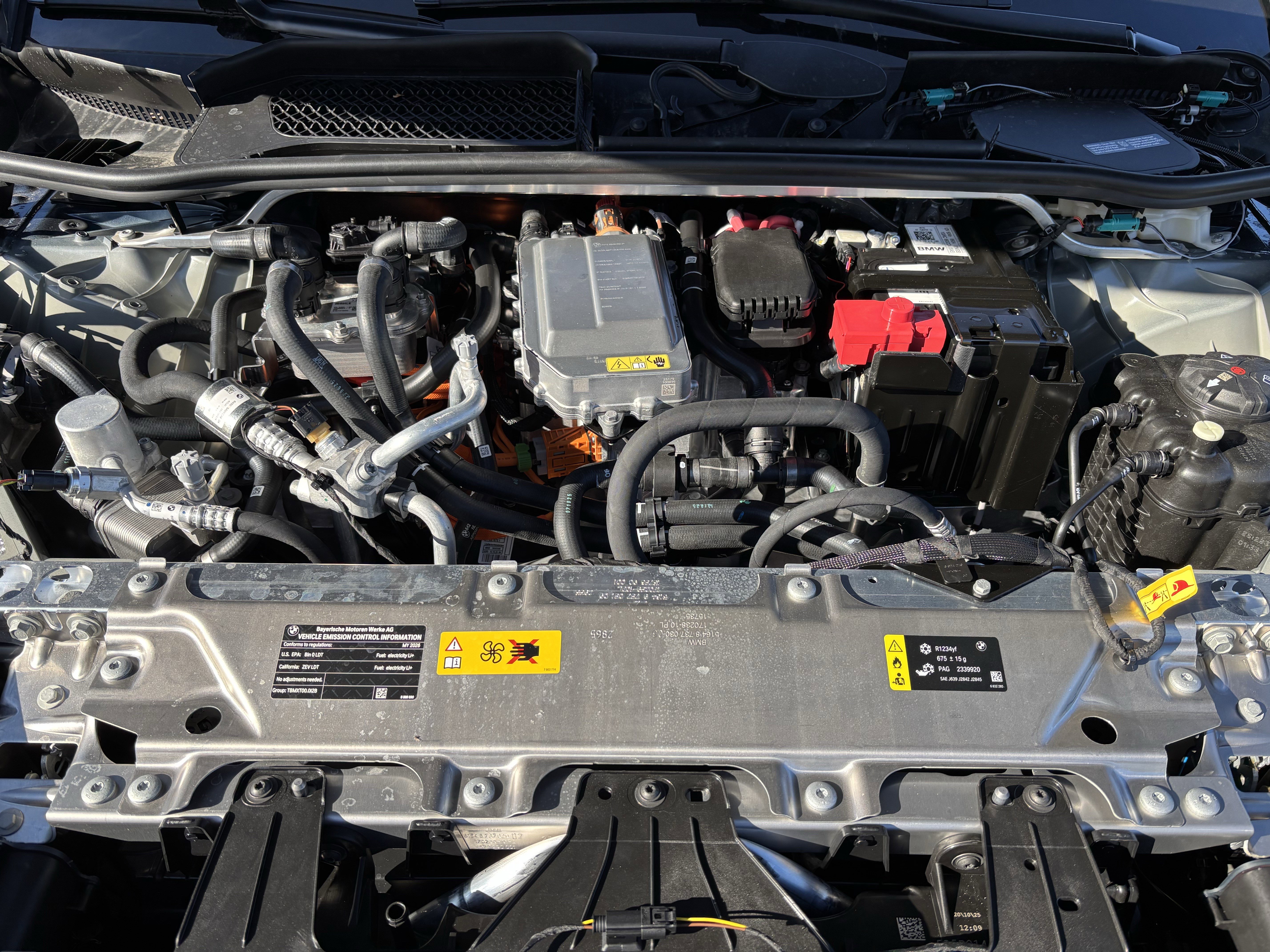 New 2026 BMW iX xDrive60 image 36