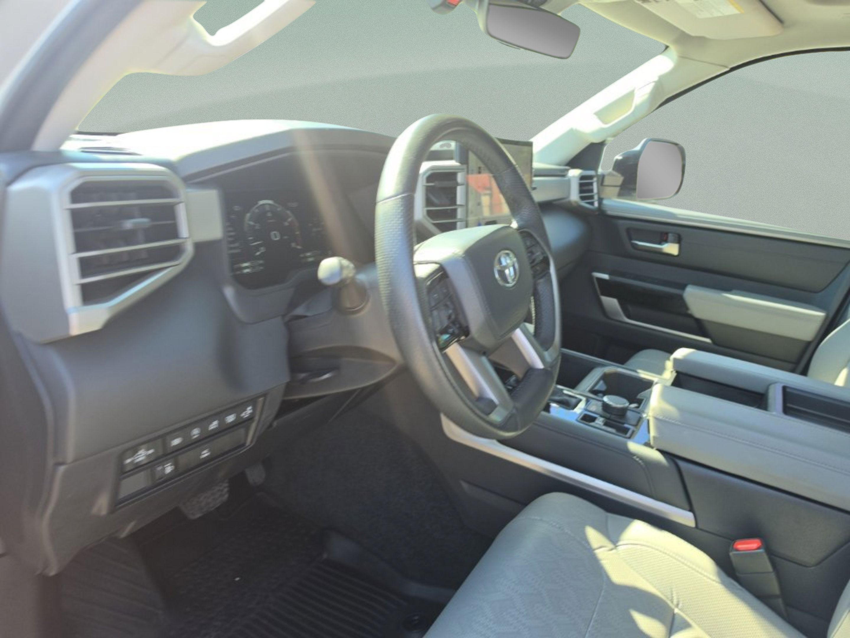 Used 2024 Toyota Tundra Limited w/ Power Package AWD/4WD image 13