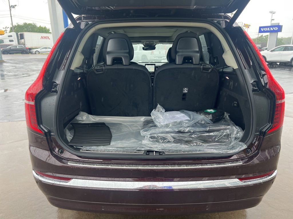 New 2026 Volvo XC90 B6 Plus w/ Protection Package Premier image 33