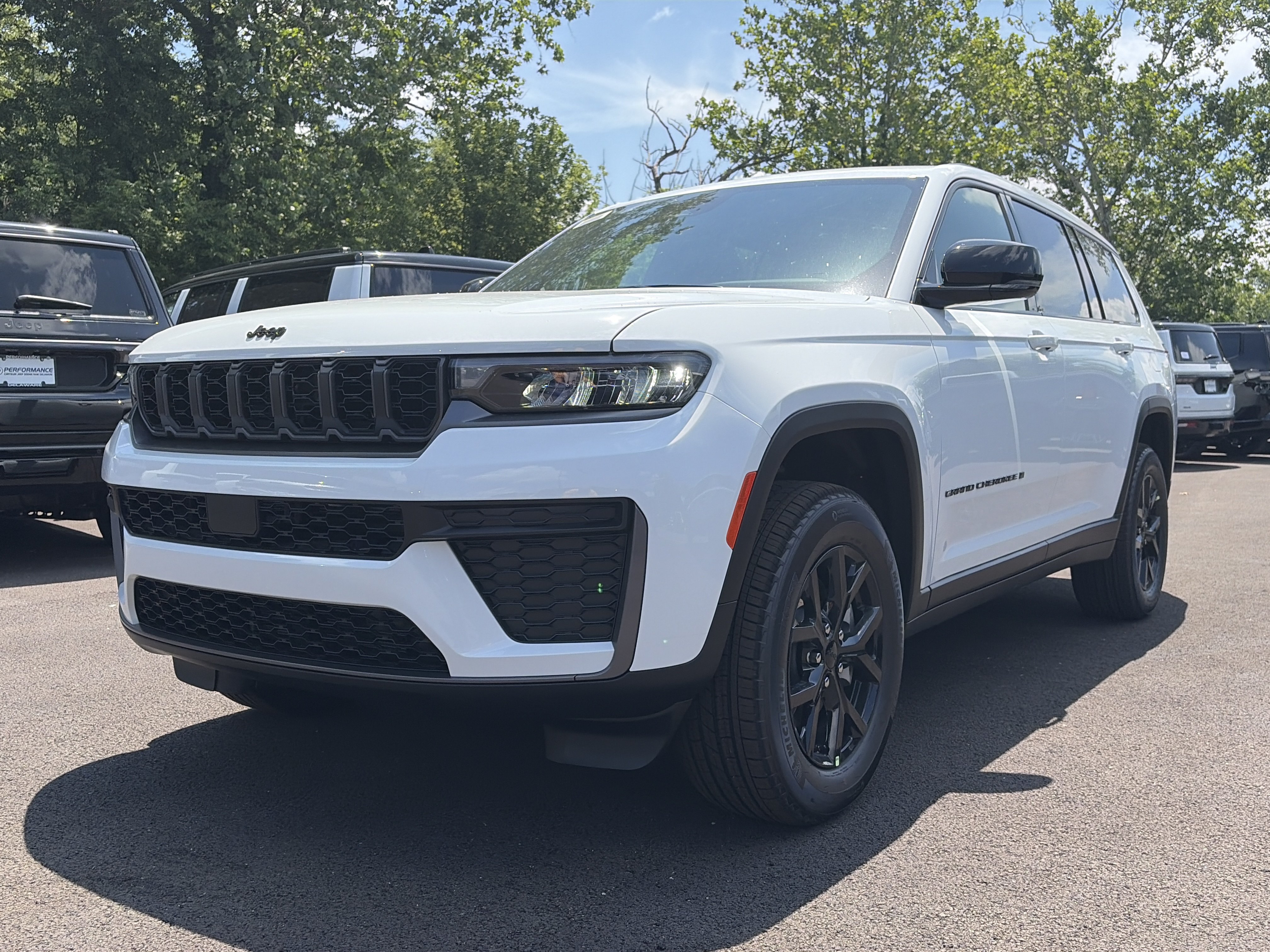 New 2026 Jeep Grand Cherokee L 4WD image 23