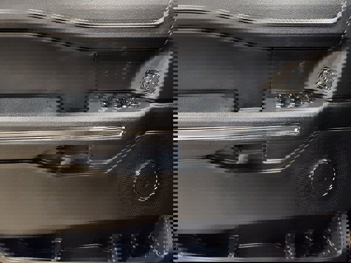 Used 2022 Ford Expedition XLT image 44