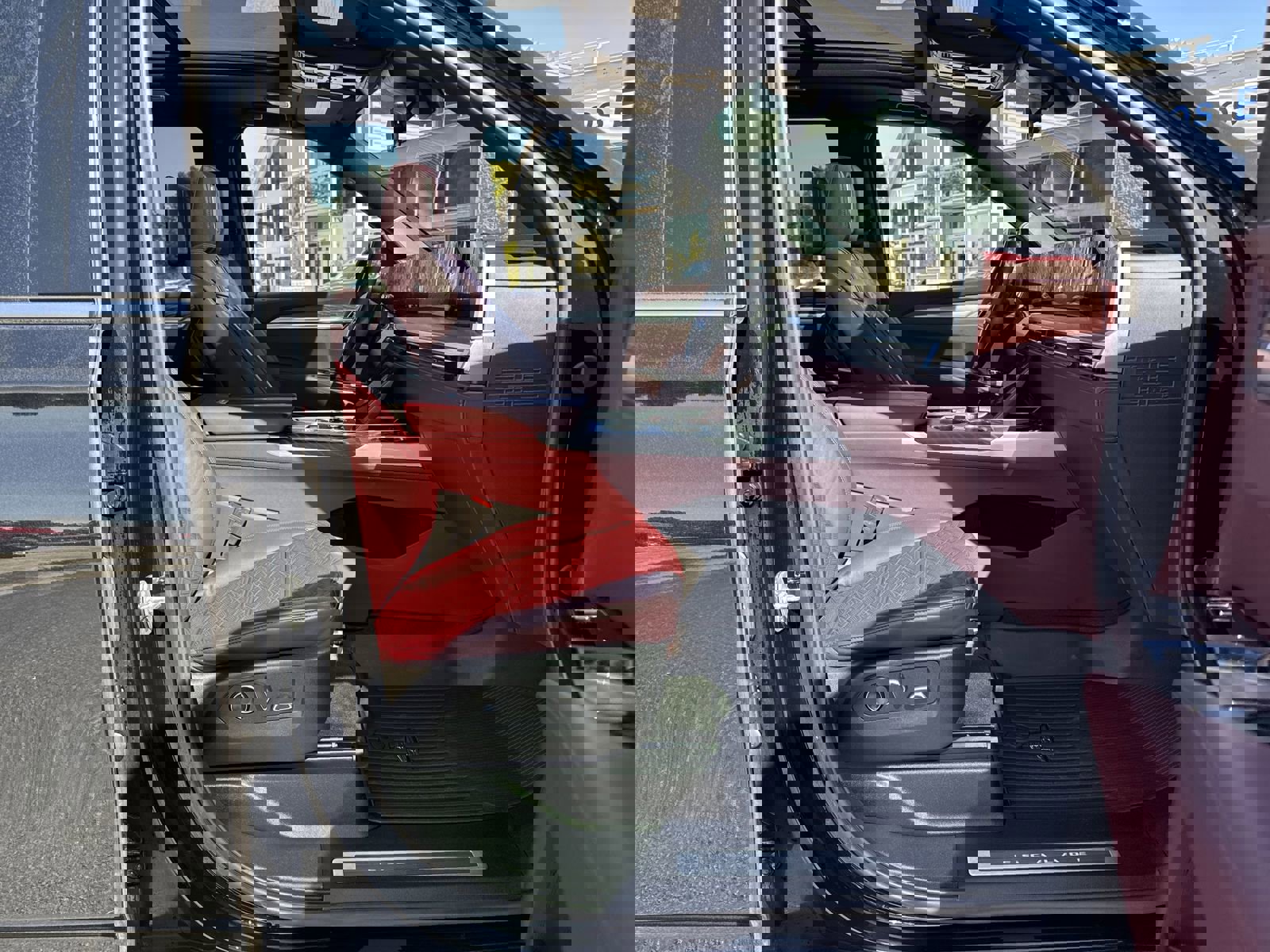 Used 2025 Cadillac Escalade Premium Luxury w/ Touring Package image 35