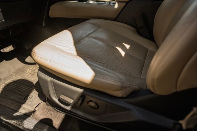 Used 2022 Ford Expedition XLT image 46