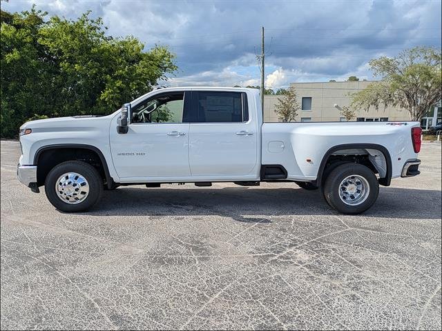 New 2026 Chevrolet Silverado 3500 LTZ w/ LTZ Convenience Package AWD/4WD image 4