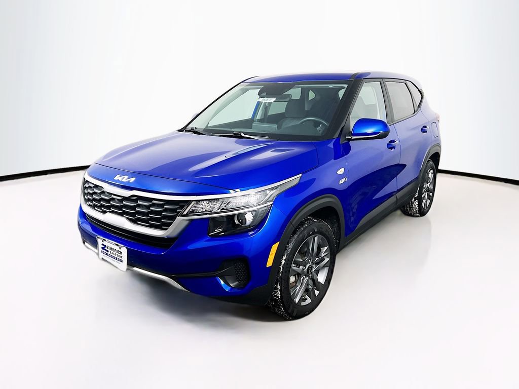 Used 2023 Kia Seltos LX image 3