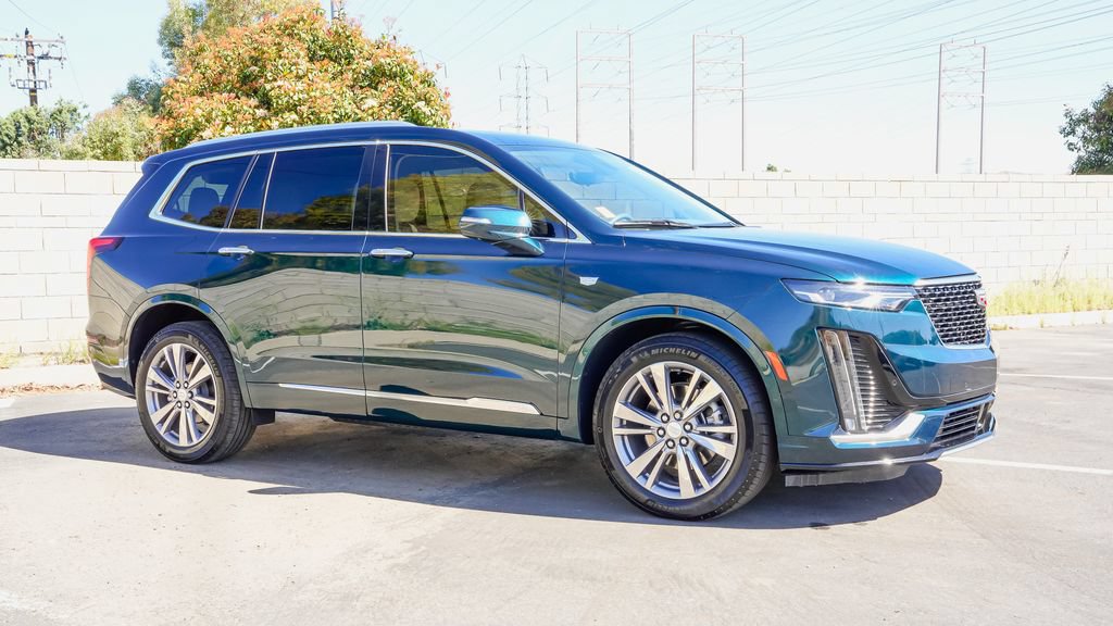 Used 2024 Cadillac XT6 Premium Luxury w/ Technology Package AWD/4WD image 6