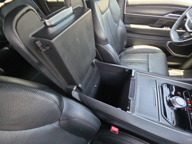 Used 2024 Jeep Wagoneer Series II AWD/4WD image 21