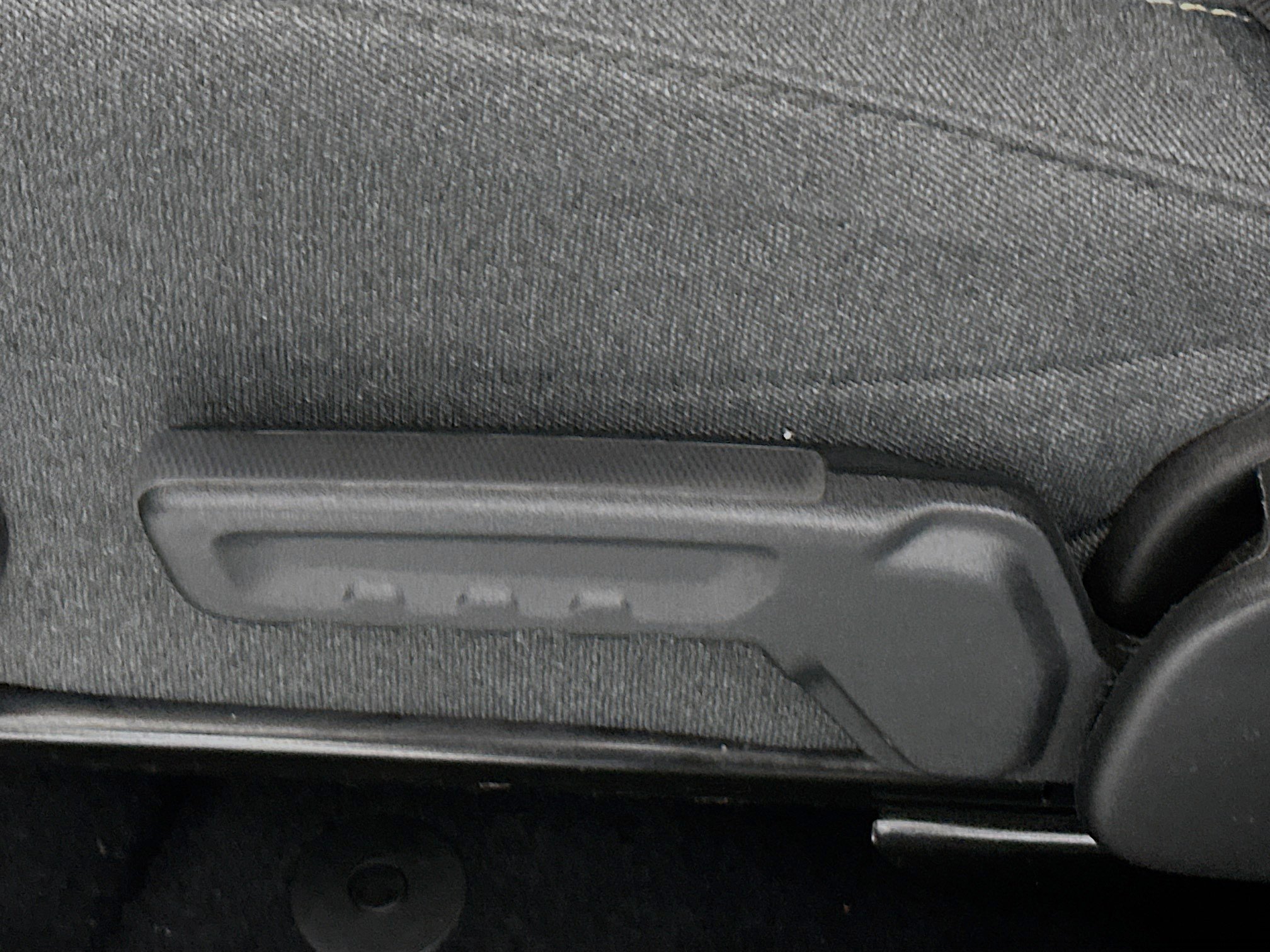 Used 2024 Jeep Wrangler Sport S image 13