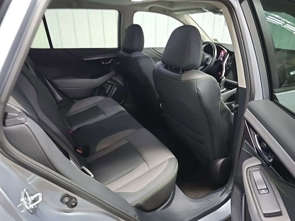 Used 2023 Subaru Outback Onyx Edition image 18