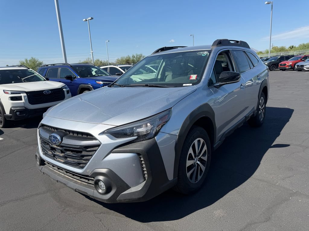 Used 2025 Subaru Outback Premium AWD/4WD image 3