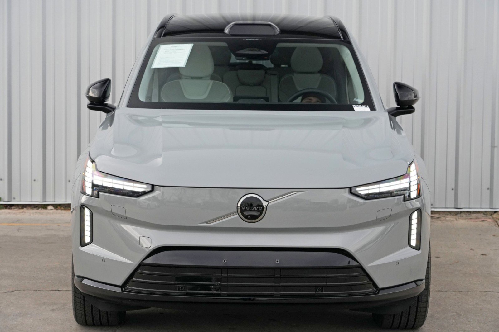 Used 2025 Volvo EX90 Ultra image 46