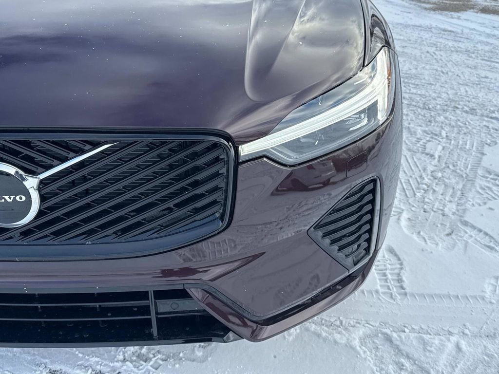 Certified 2026 Volvo XC60 B5 Core w/ Climate Package PRO AWD/4WD image 9