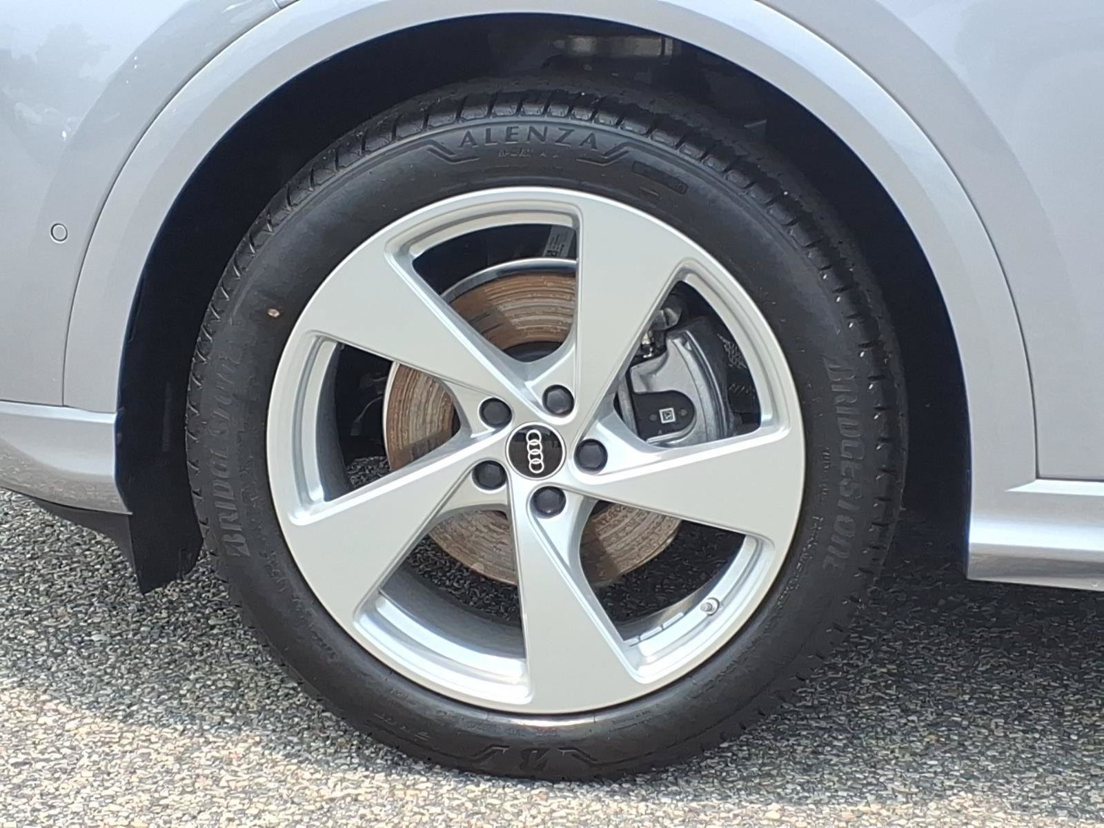 Used 2025 Audi Q5 Prestige AWD/4WD image 10
