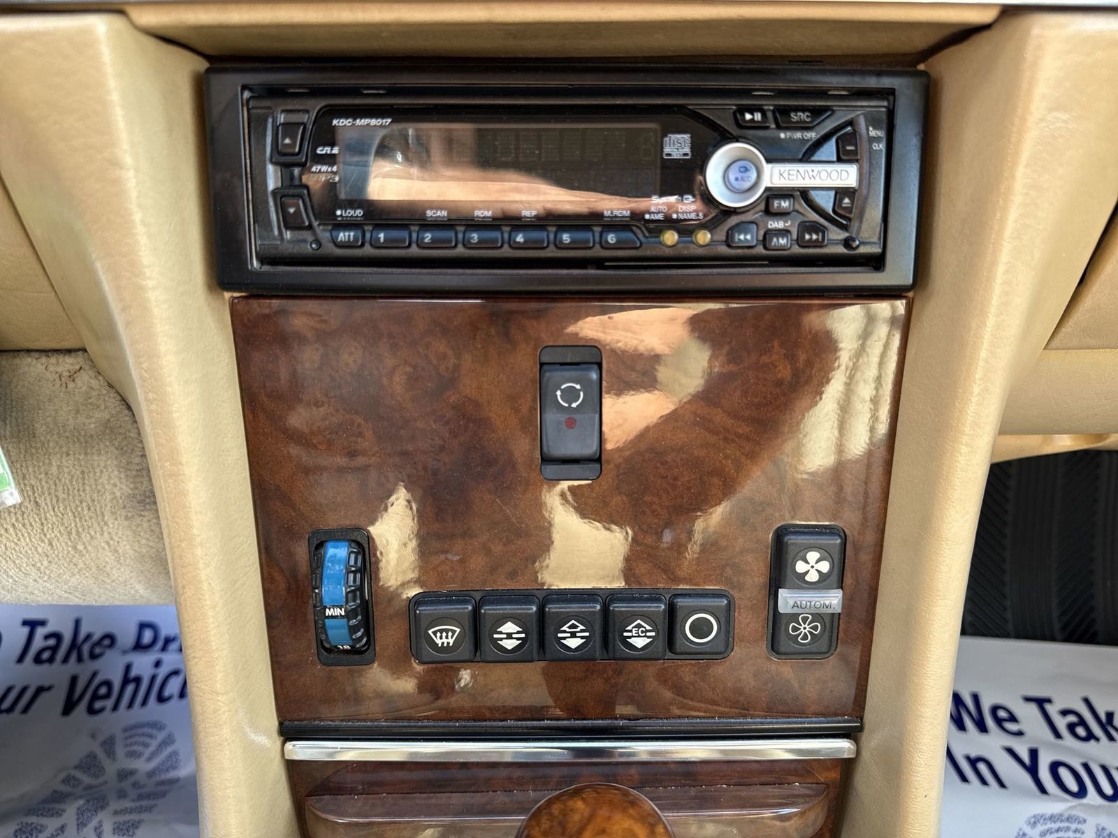 Used 1988 Mercedes-Benz 560 SL image 17