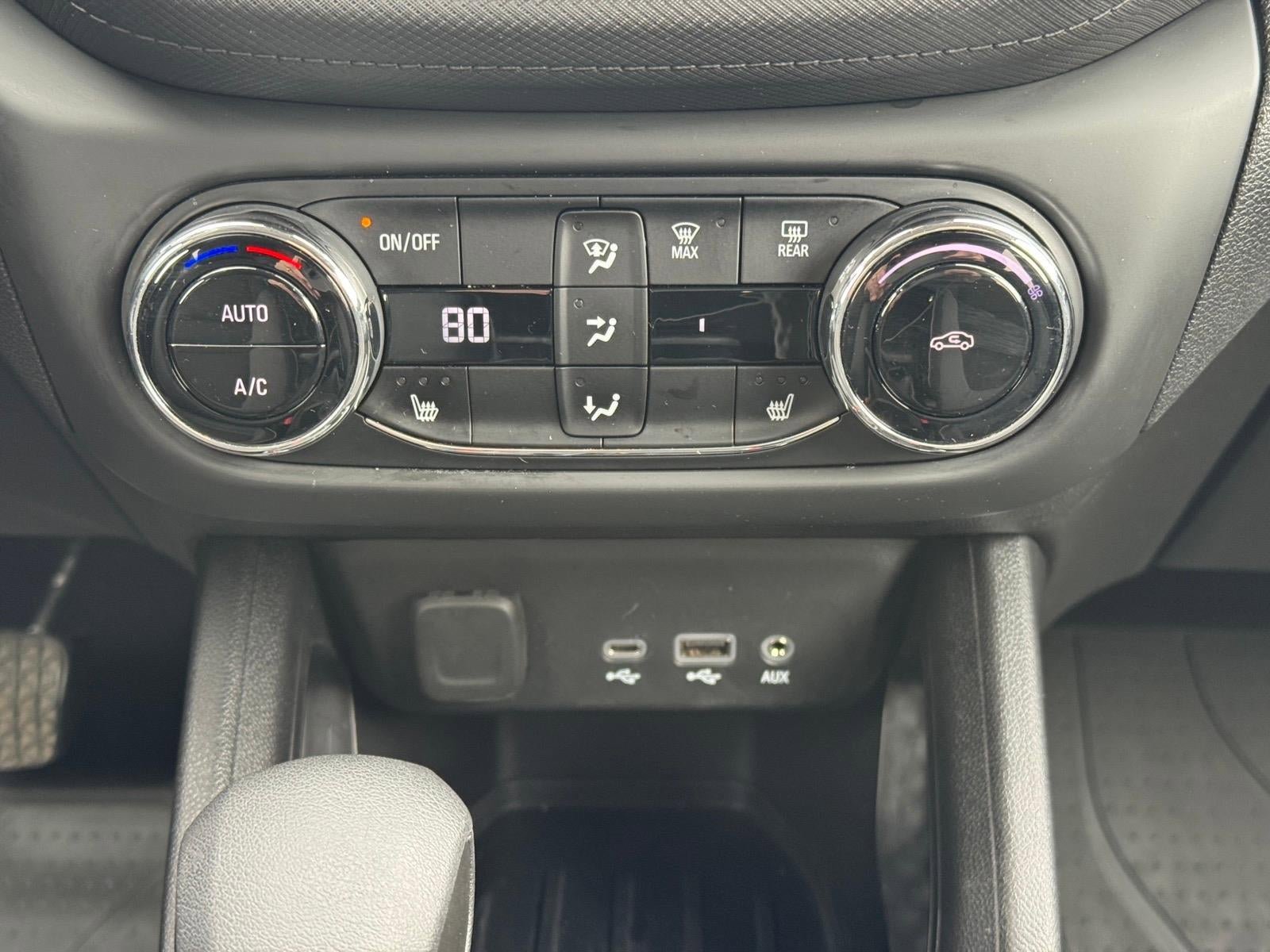 Used 2021 Chevrolet TrailBlazer LT w/ Sun and Liftgate Package image 11