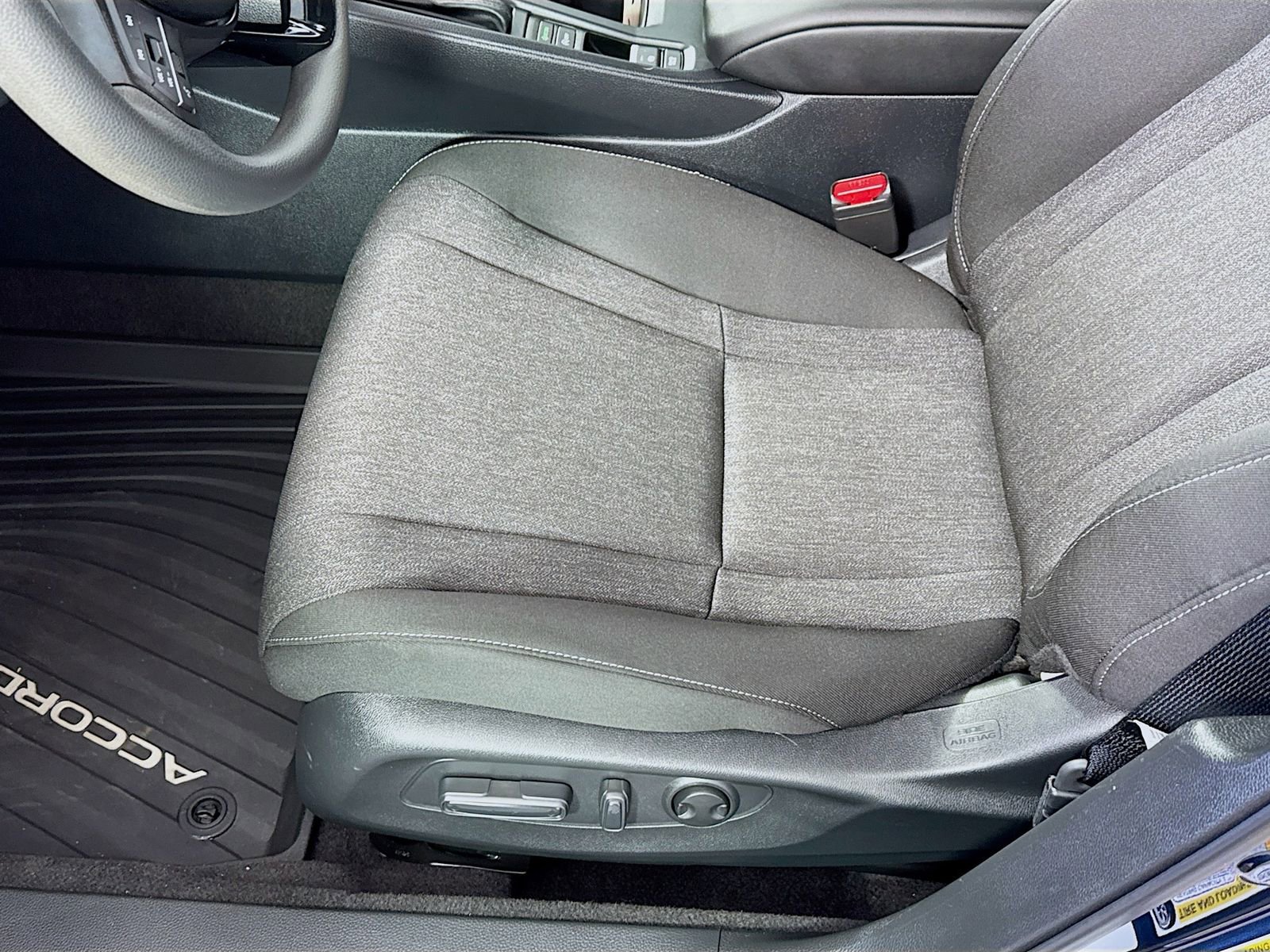 Used 2025 Honda Accord SE image 11