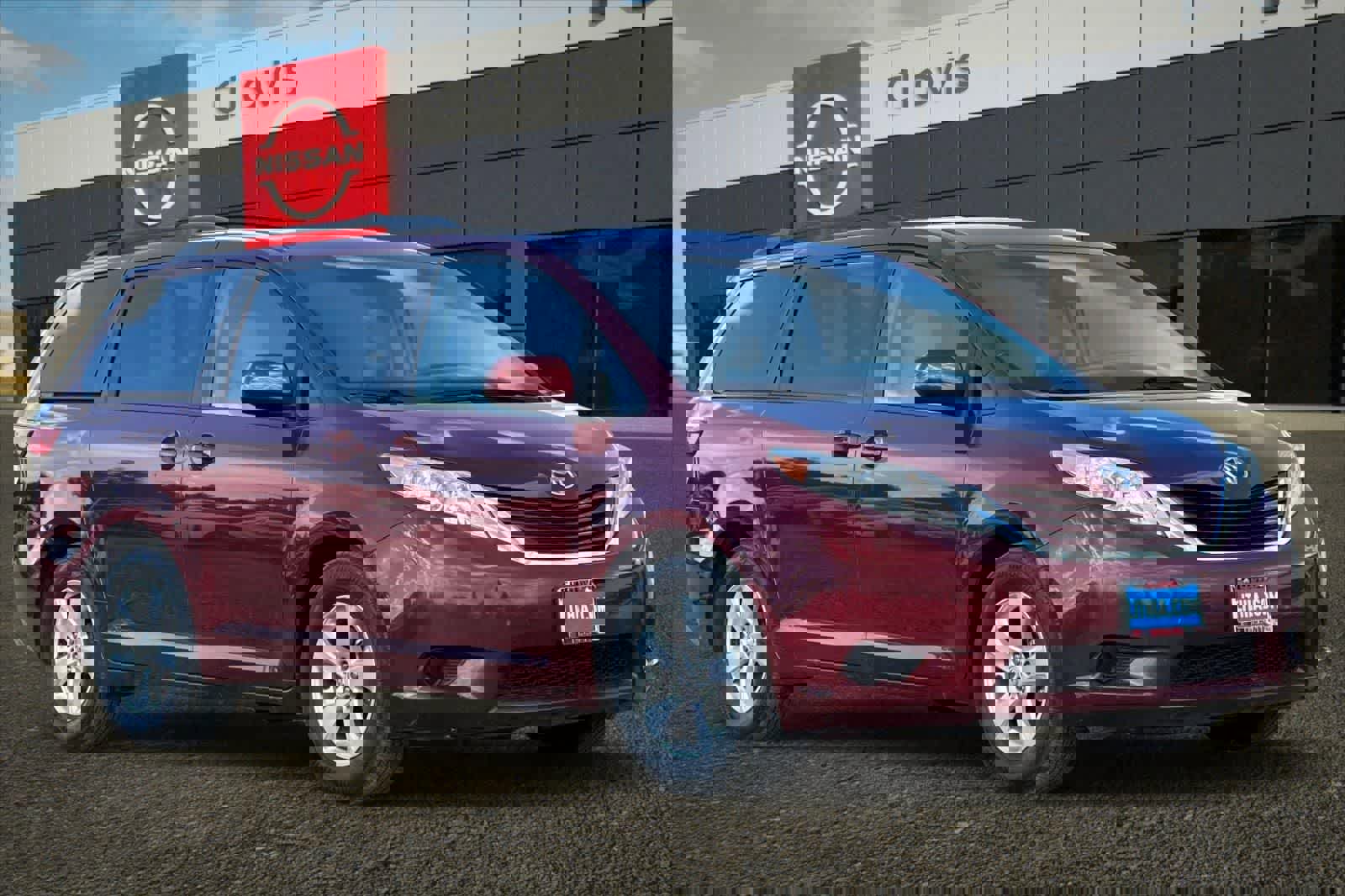 Used 2017 Toyota Sienna LE image 10