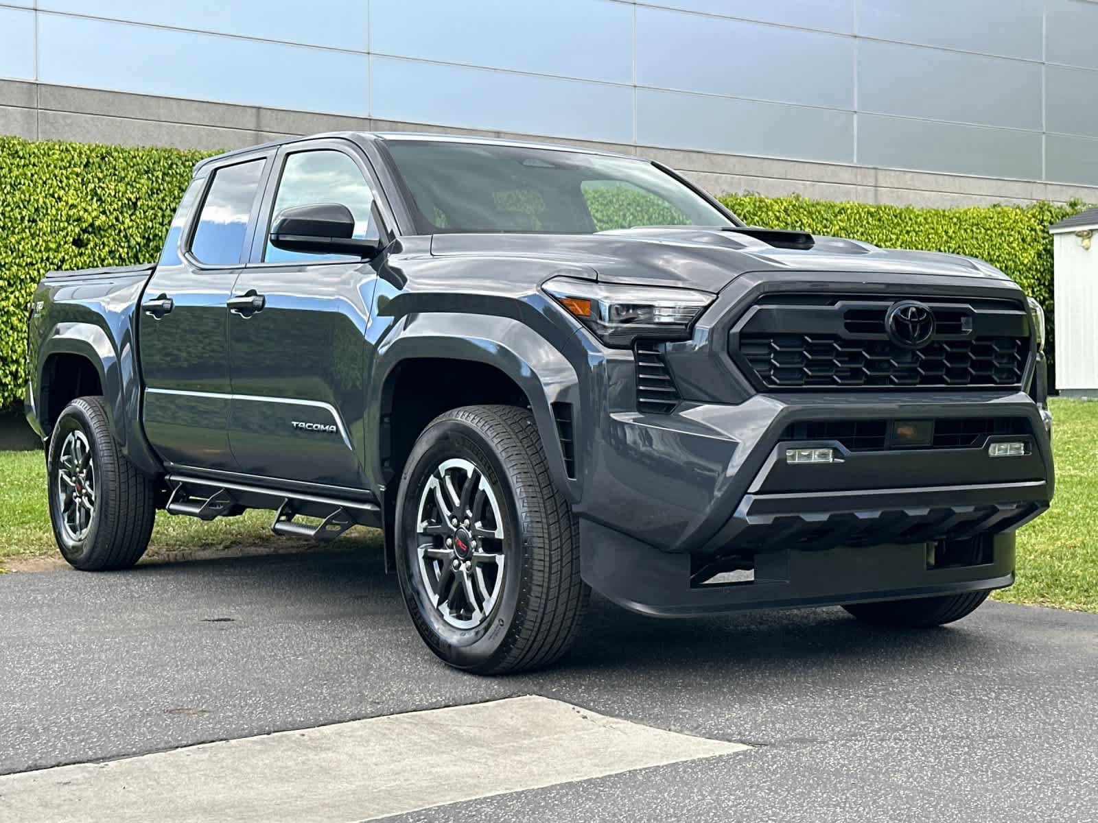 Used 2024 Toyota Tacoma TRD Sport RWD image 10