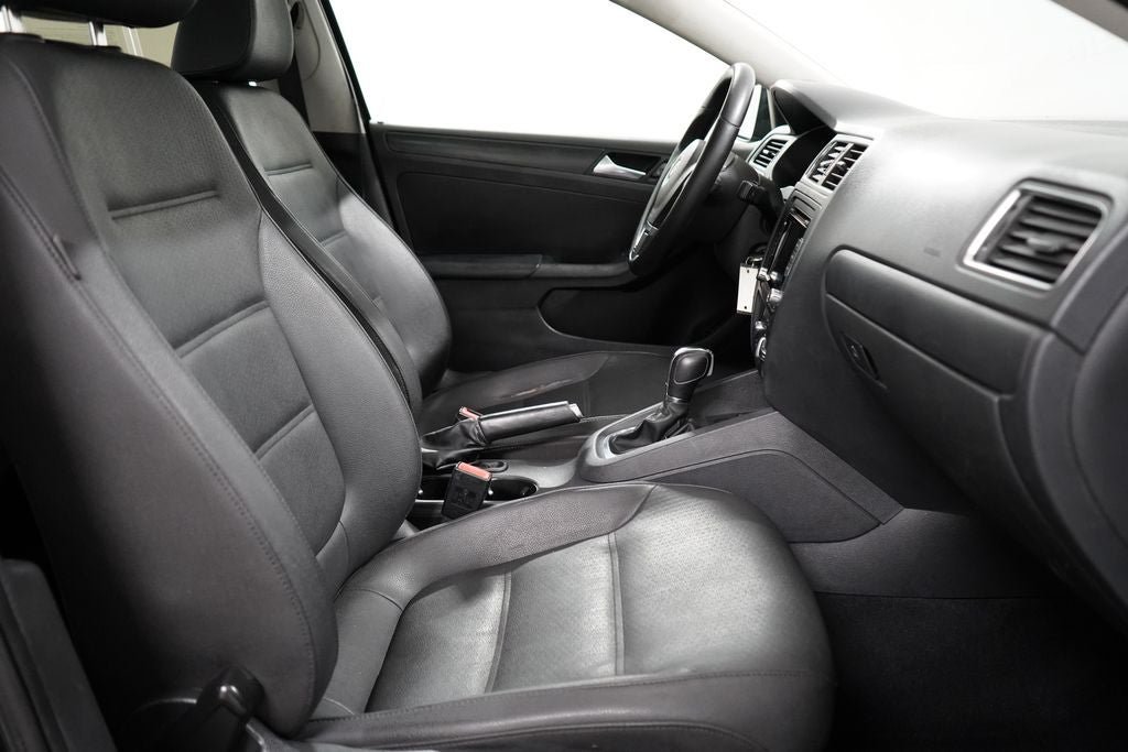 Used 2012 Volkswagen Jetta SE FWD image 21