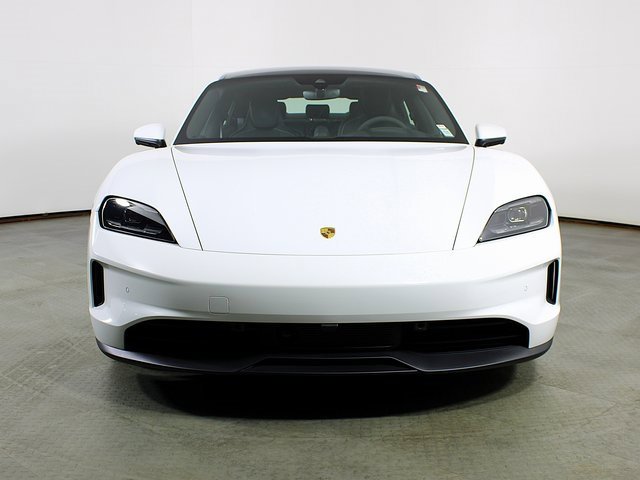 New 2025 Porsche Taycan image 10