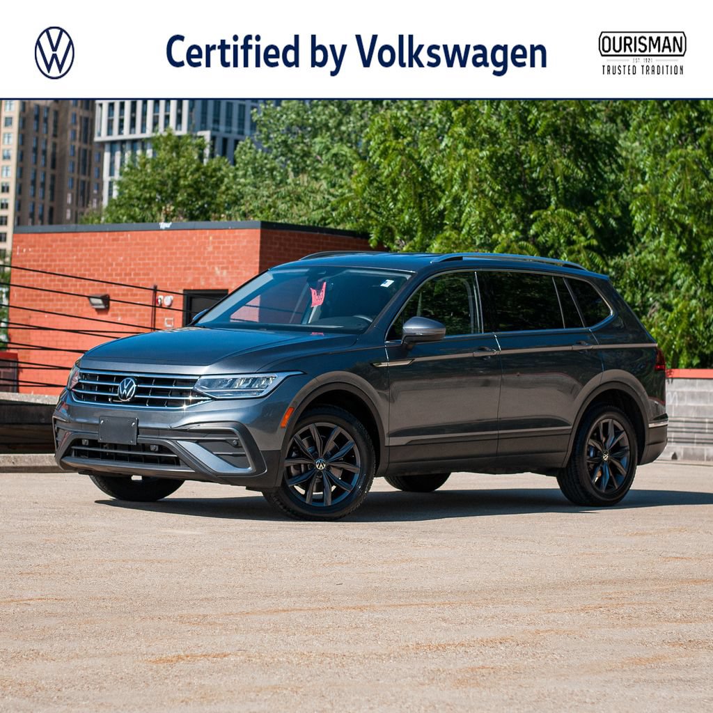 Certified 2023 Volkswagen Tiguan SE FWD image 1