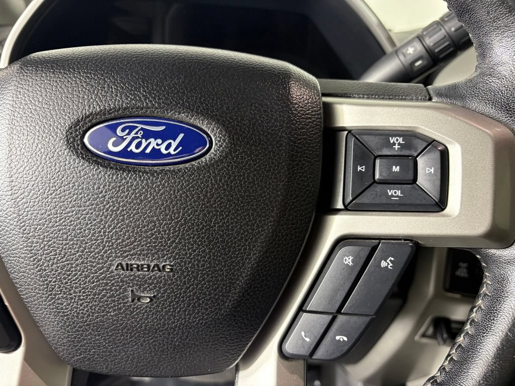 Used 2017 Ford F250 Lariat w/ Lariat Value Package AWD/4WD image 19