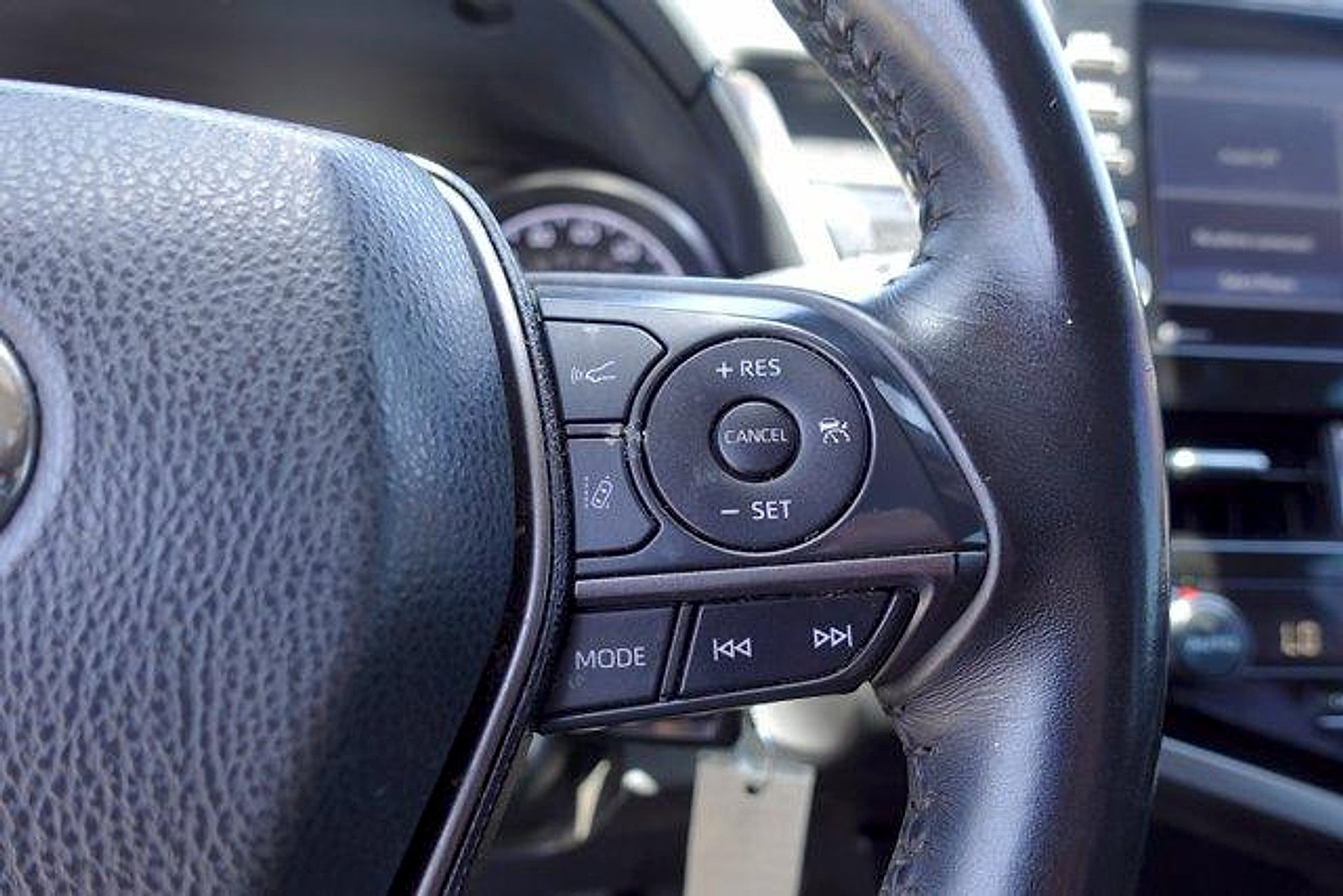 Used 2024 Toyota Camry SE FWD image 15