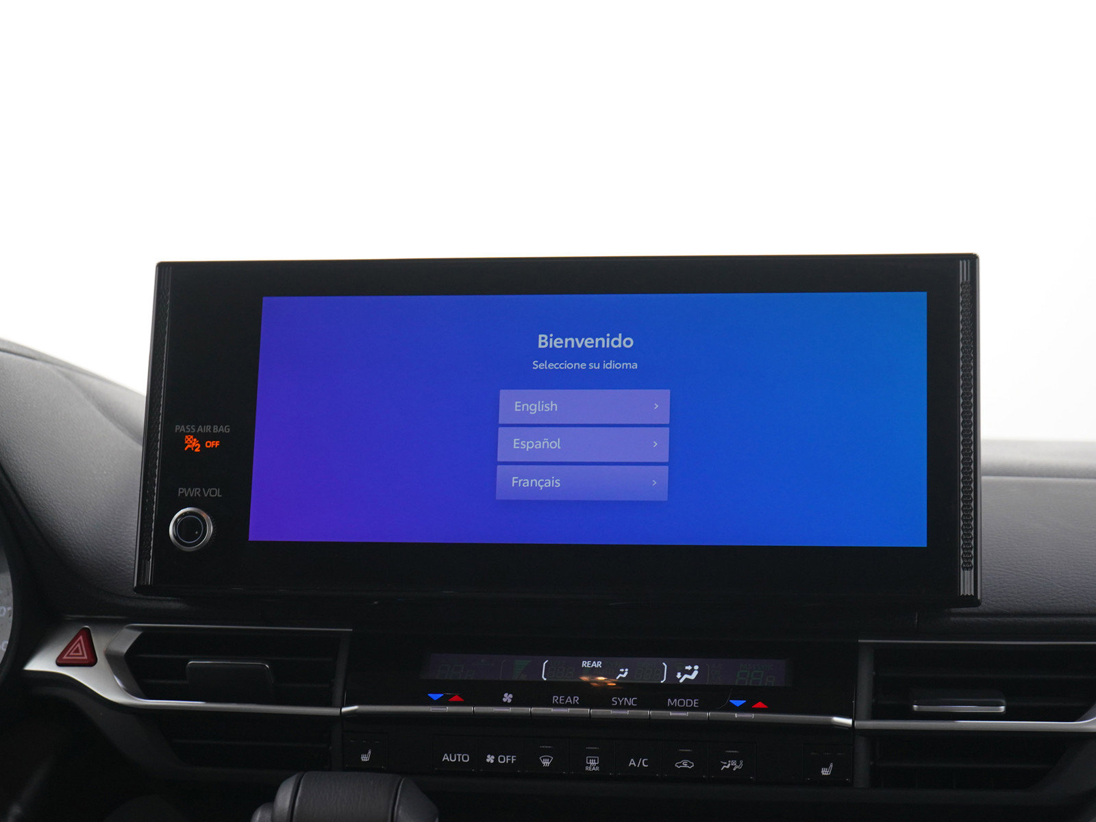 Used 2025 Toyota Sienna XLE AWD/4WD image 13