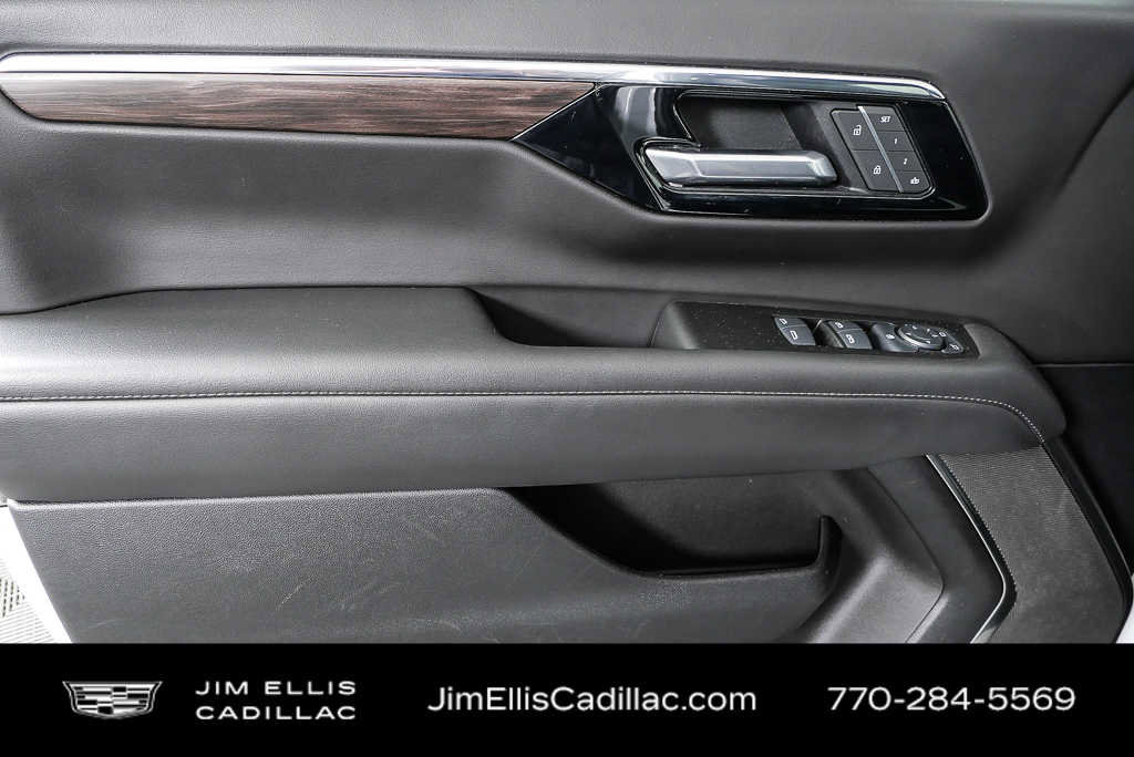 Used 2025 Chevrolet Tahoe LT RWD image 6
