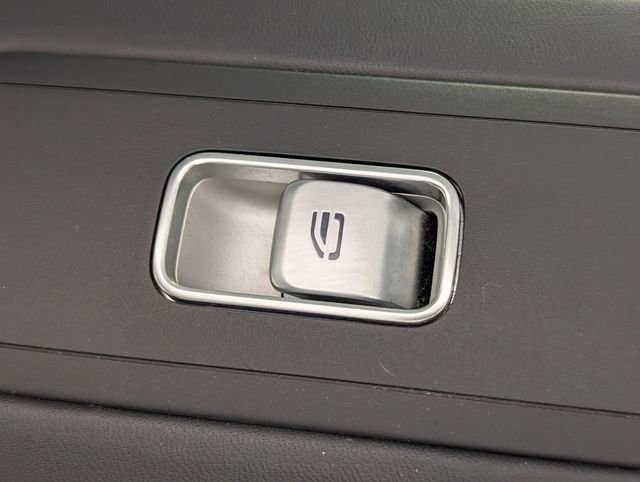 Used 2023 Mercedes-Benz G 550 image 34