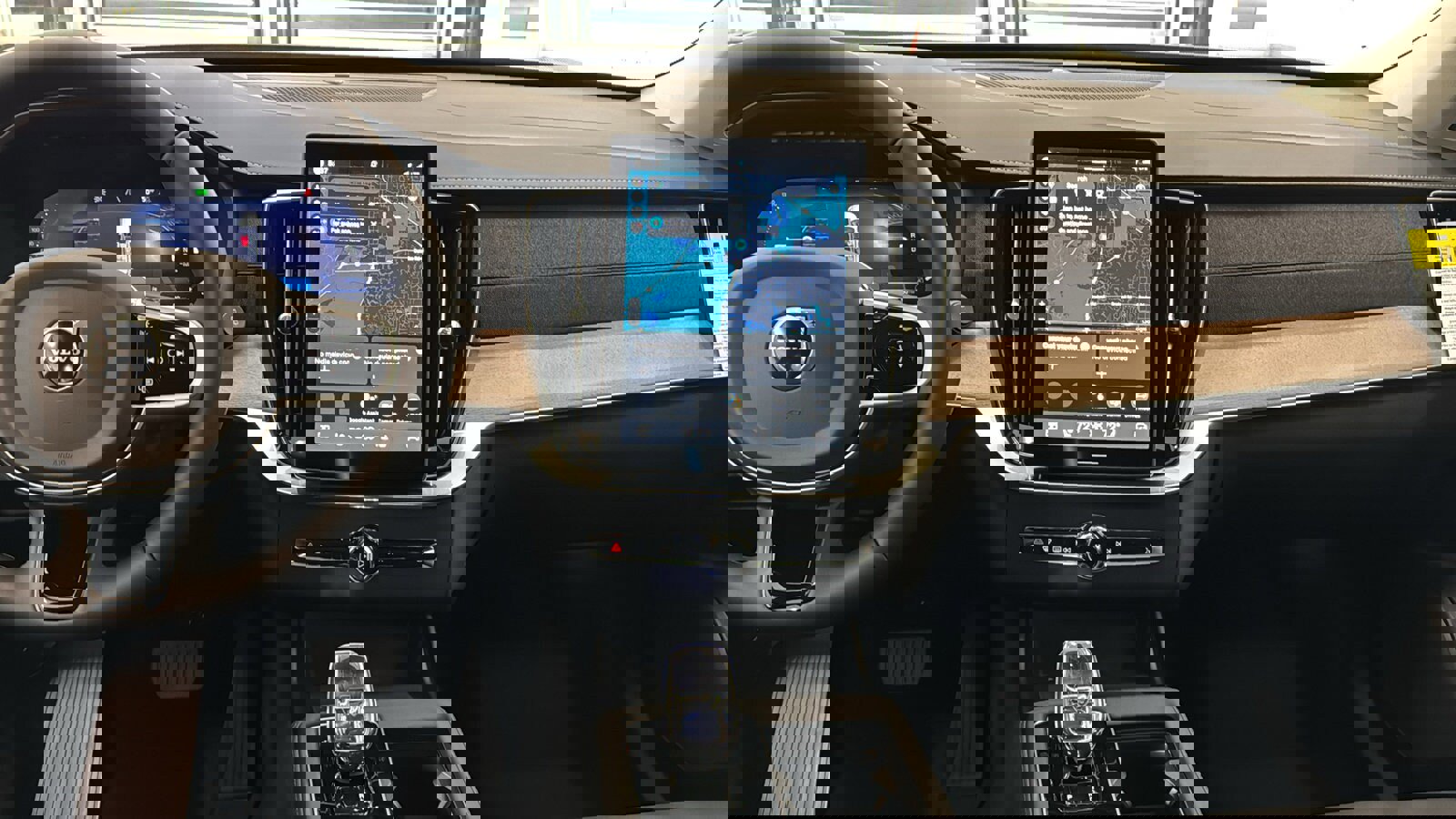 New 2026 Volvo XC90 B6 Plus w/ Protection Package Premier image 11