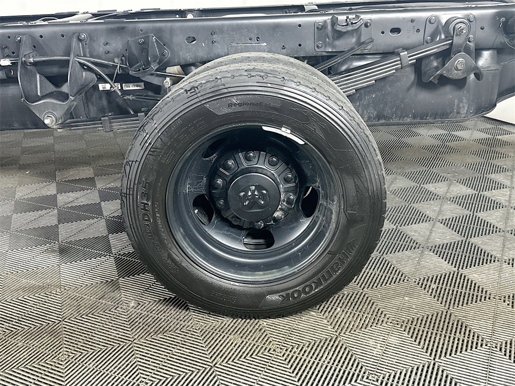 Used 2025 RAM 5500 Tradesman image 33