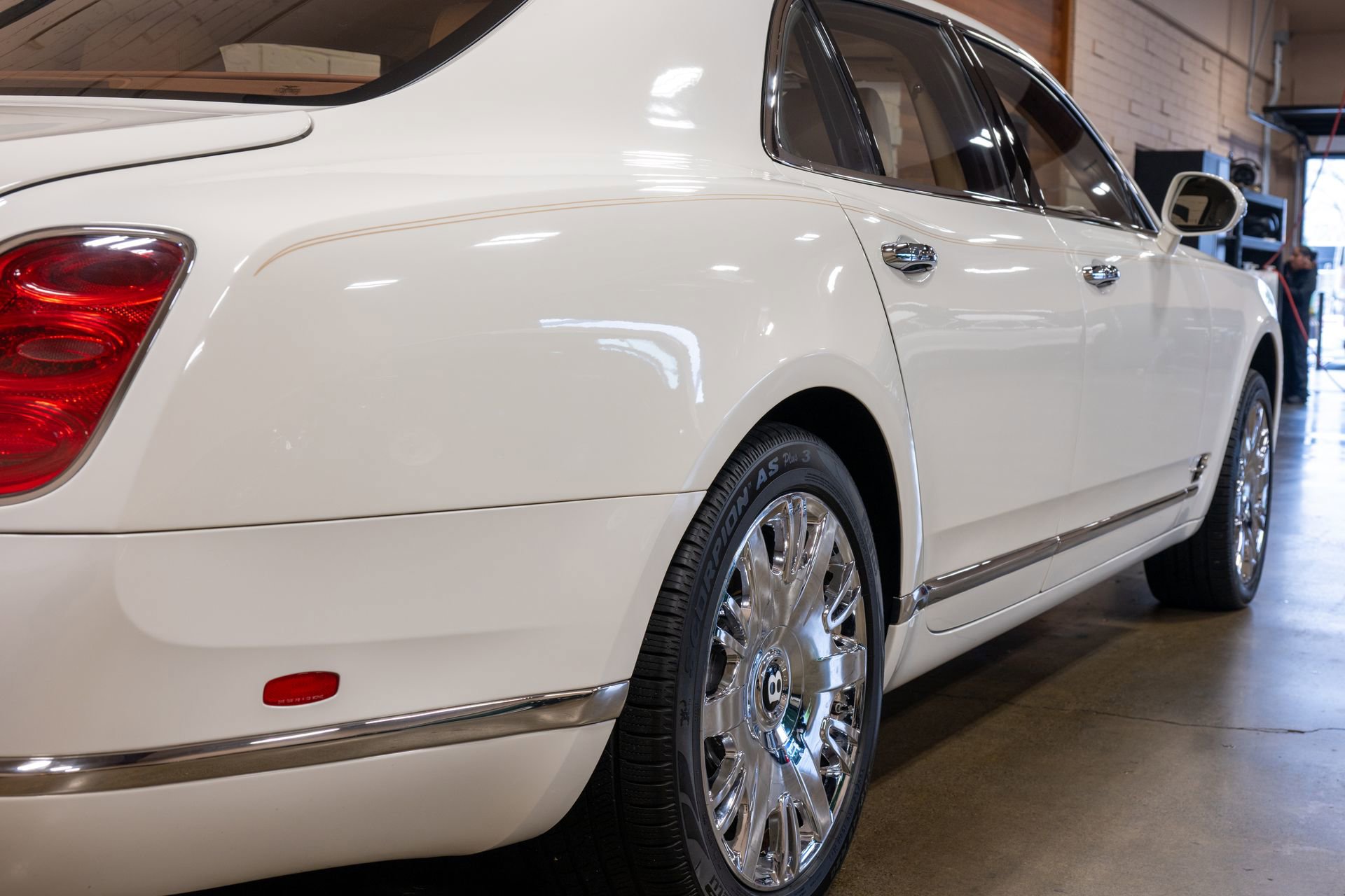 Used 2013 Bentley Mulsanne image 19