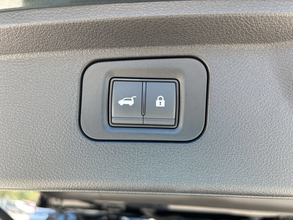 Certified 2025 Nissan Armada PRO-4X AWD/4WD image 35