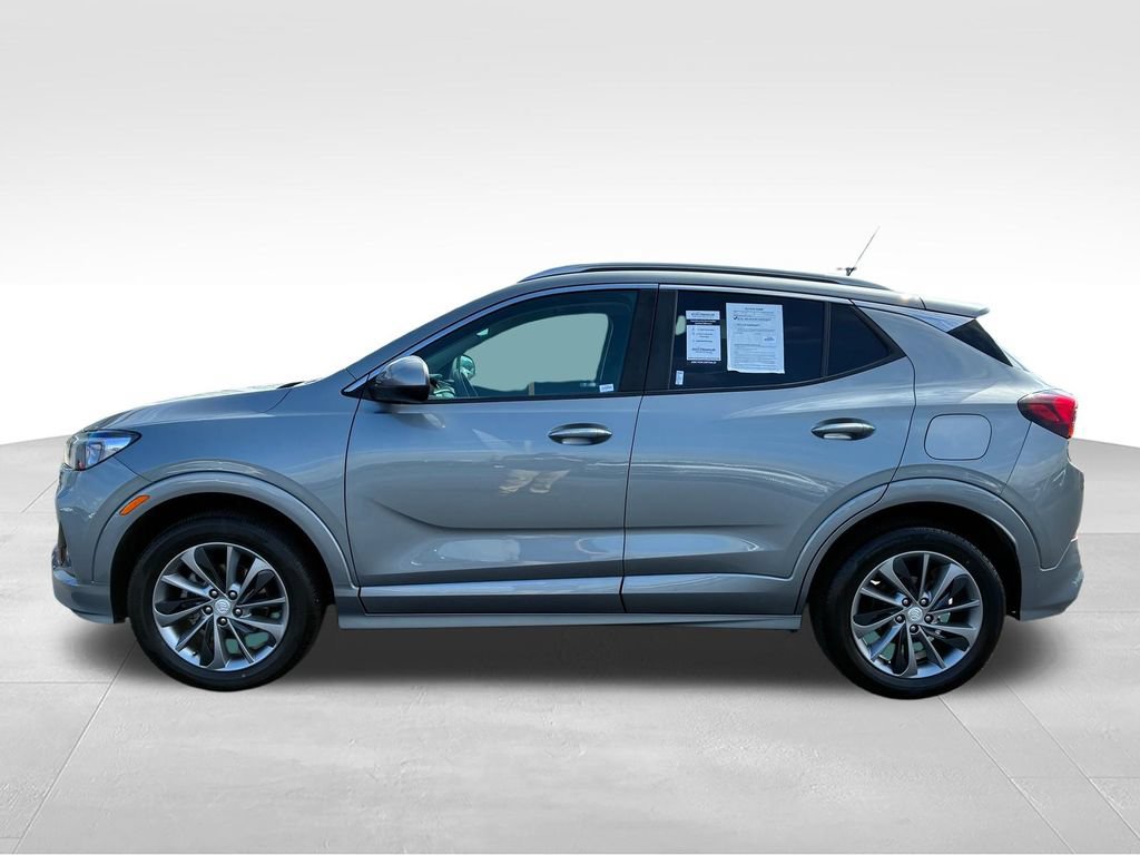 Used 2023 Buick Encore GX Select w/ Sport Touring Package AWD/4WD image 2