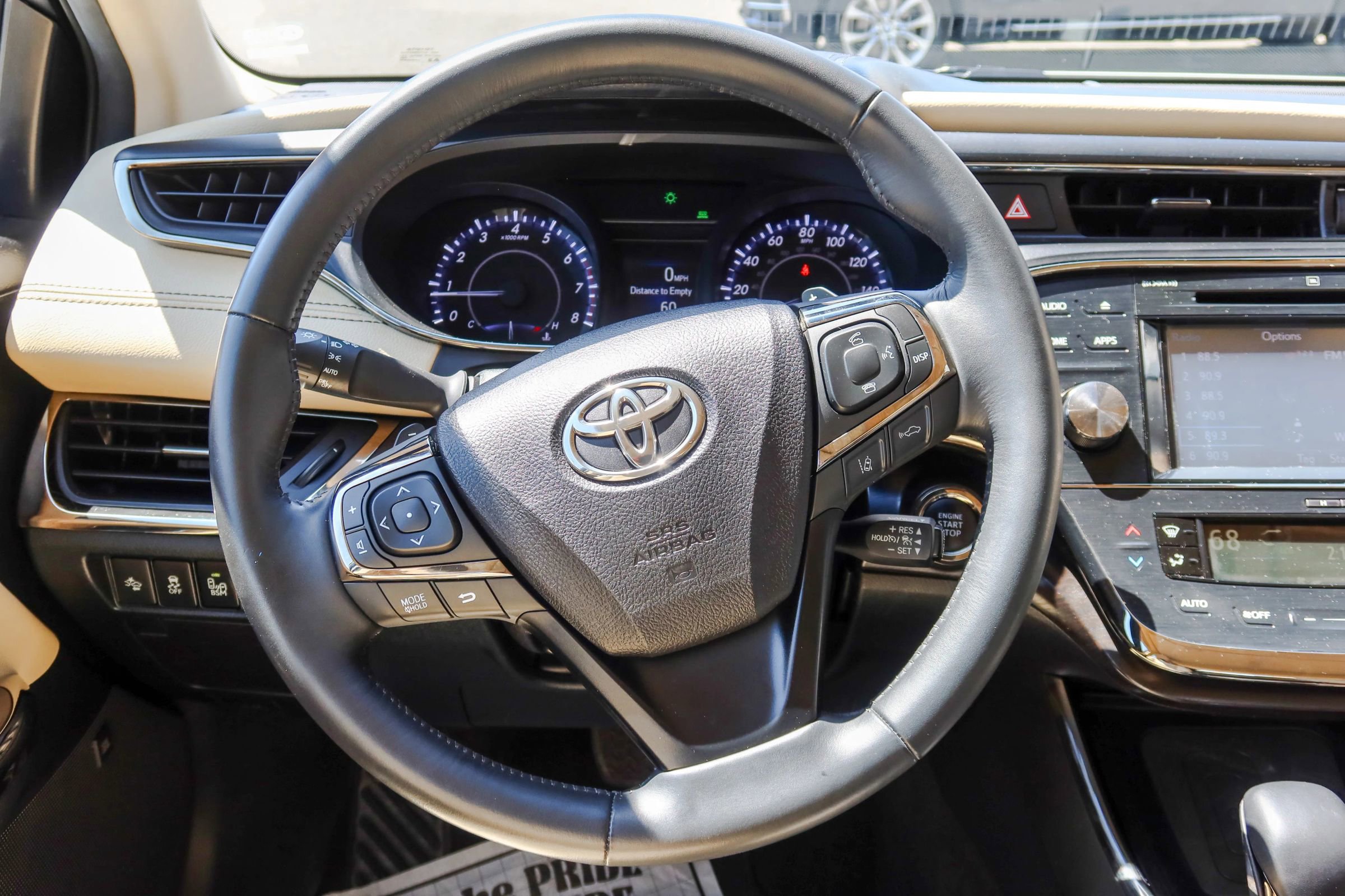 Used 2016 Toyota Avalon Limited w/ Toyota Safety Sense Package FWD image 15