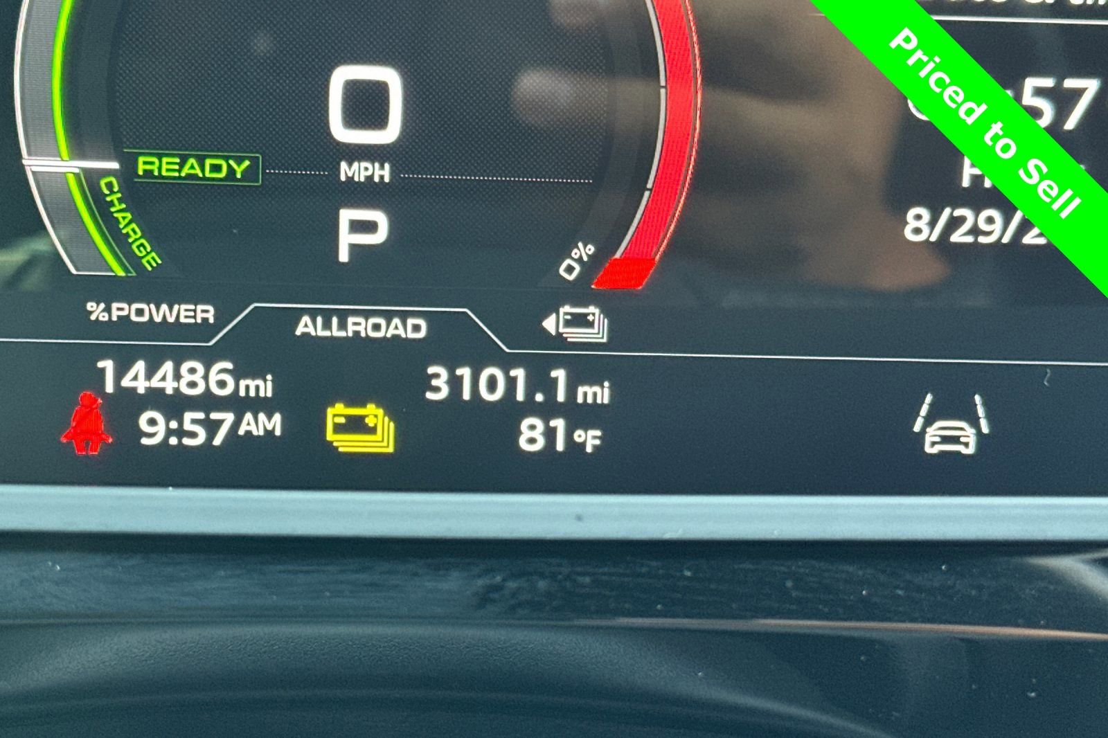 Used 2024 Audi Q8 e-tron Premium image 34