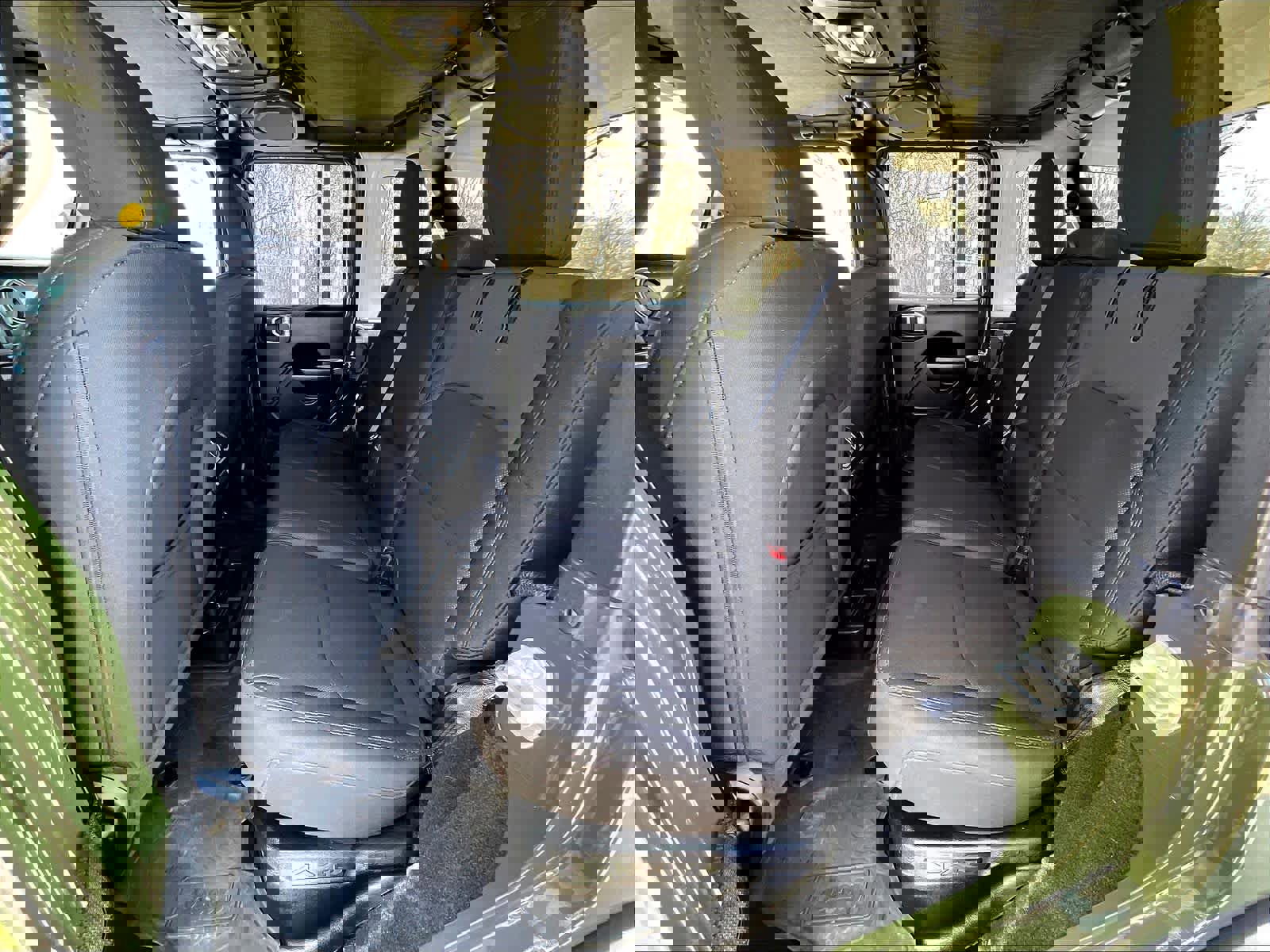 Used 2023 Jeep Wrangler Unlimited w/ Cold Weather Group image 15