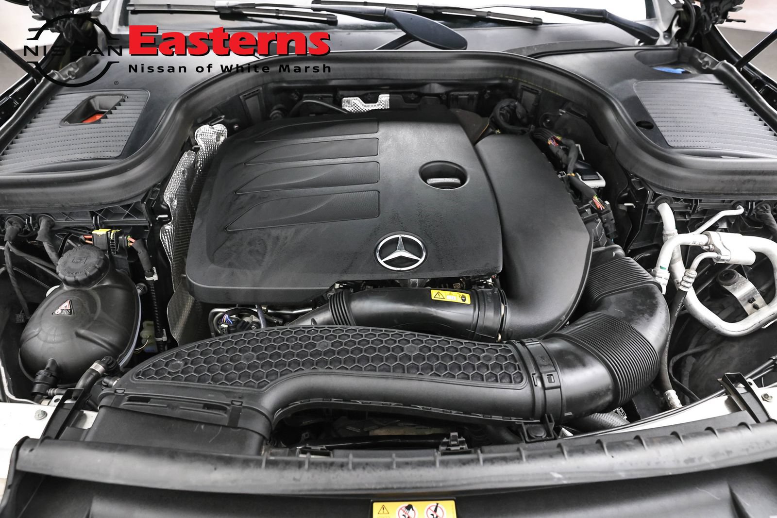 Used 2022 Mercedes-Benz GLC 300 4MATIC w/ AMG Line image 7