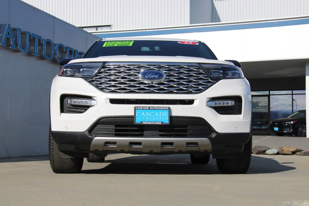 Used 2023 Ford Explorer Platinum w/ Technology Package AWD/4WD image 3