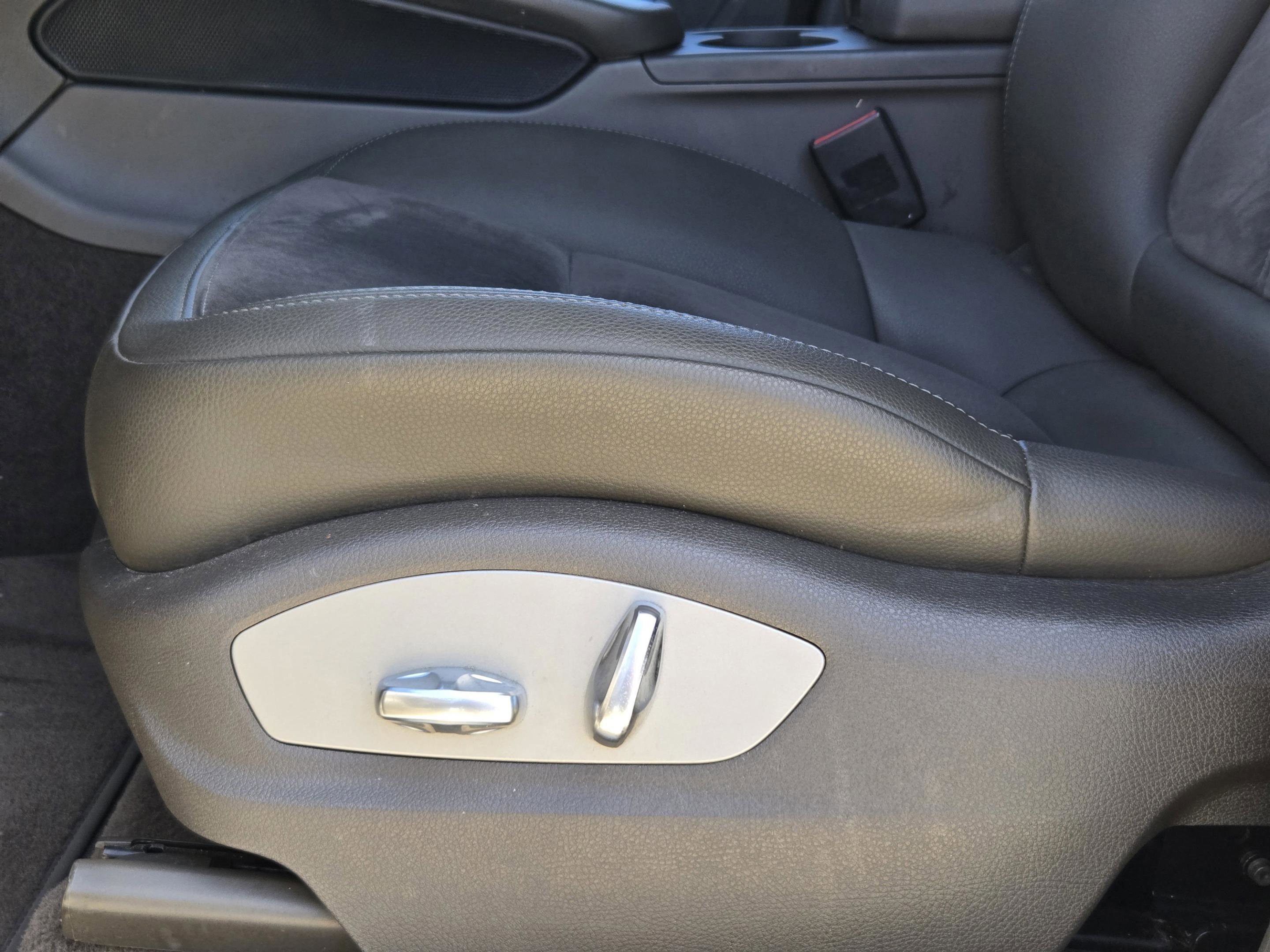 Used 2020 Porsche Macan S image 18