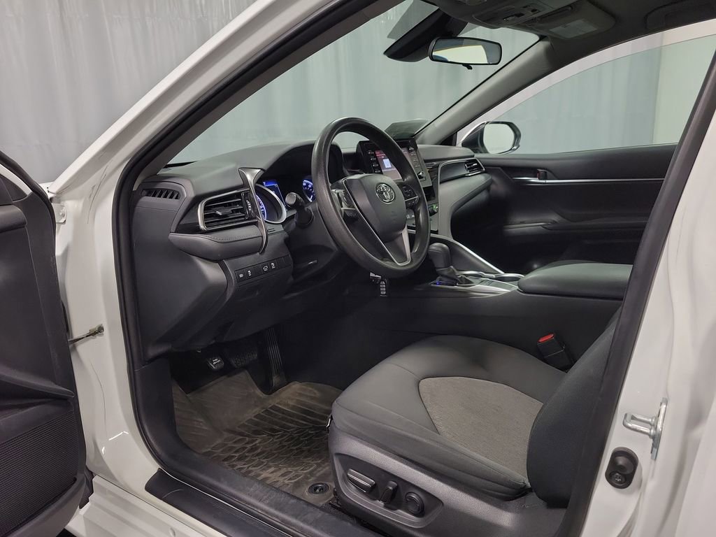 Used 2022 Toyota Camry LE FWD image 12