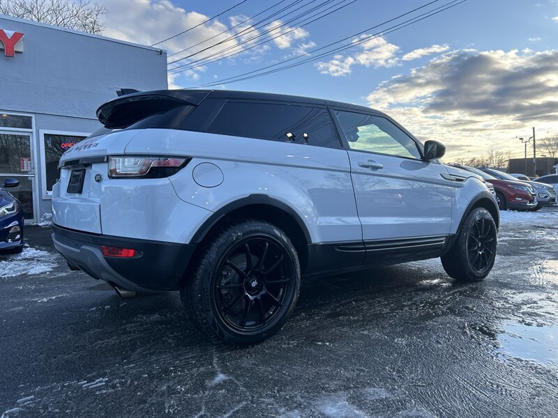 Used 2016 Land Rover Range Rover Evoque SE Premium AWD/4WD image 4