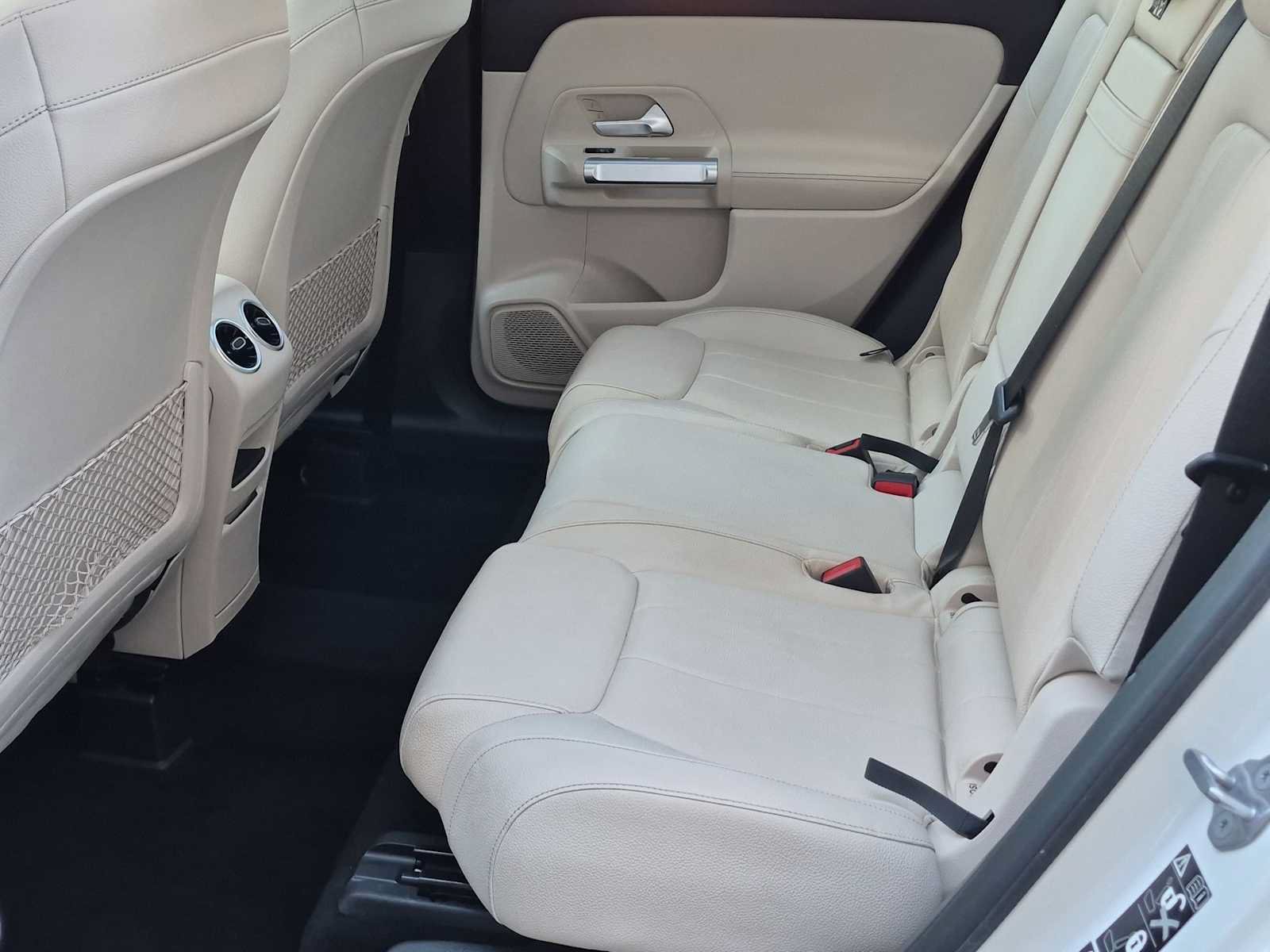 Used 2021 Mercedes-Benz GLB 250 4MATIC image 21