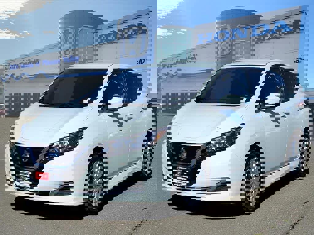 Used 2022 Nissan Leaf S image 1