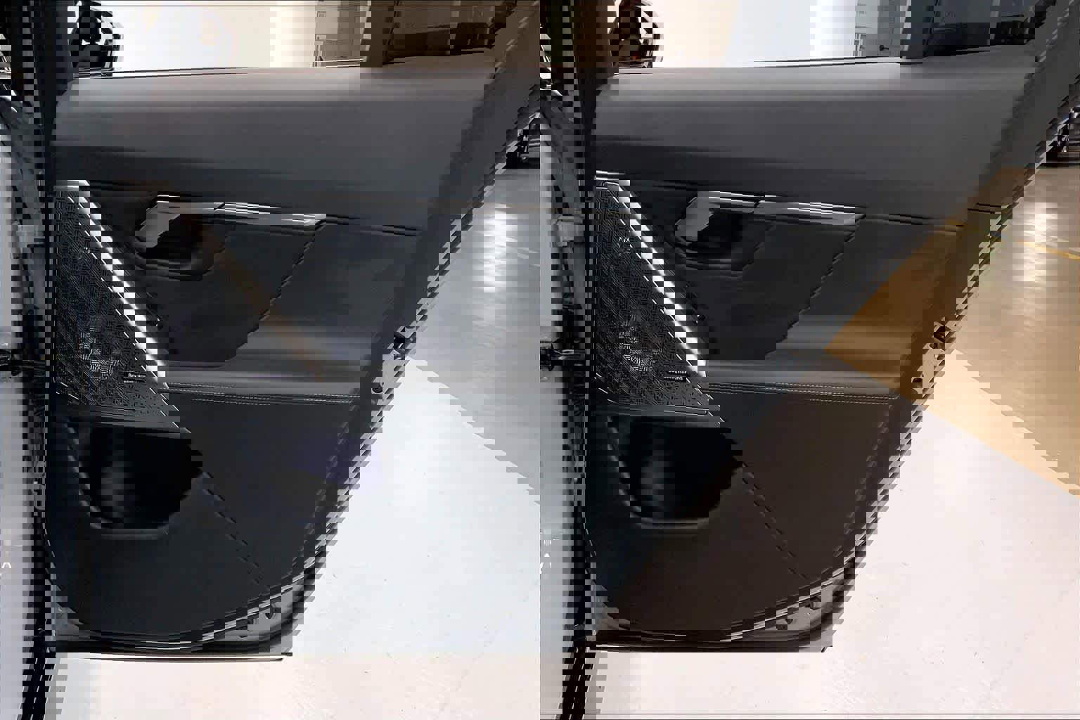 Used 2024 BMW i5 M60 w/ Premium Package image 12