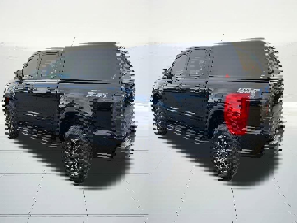 Used 2023 Ford Ranger XLT w/ Equipment Group 302A High image 3